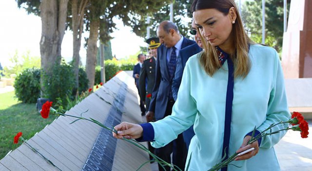 Bakü&#039;nün kurtuluşu için şehit düşen Osmanlı askeri anıldı