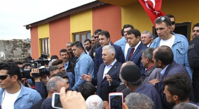 Başbakan Yıldırım şehitleri taziyeye gitti