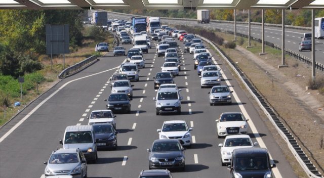 Bayramda Bolu Tüneli’nden 575 bin araç geçti Bayramda Bolu Tüneli’nden 575 bin araç geçti