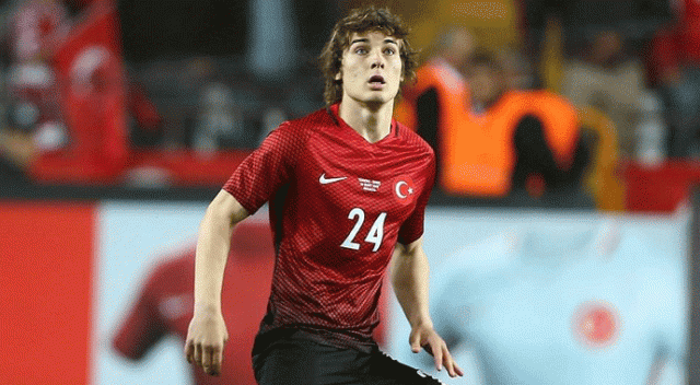 Çağlar&#039;dan maç sonrası büyük gaf