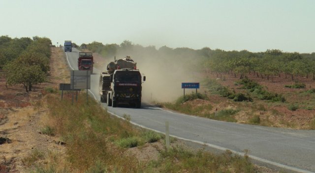 Cerablus sınırına askeri sevkiyat