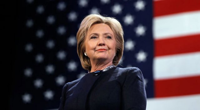 Clinton Trump'ın 5 puan önünde Clinton Trump'ın 5 puan önünde