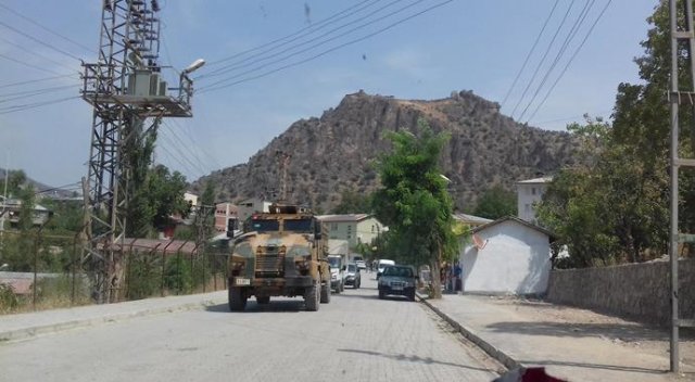 Çukurca'da 5 PKK’lı terörist öldürüldü Çukurca'da 5 PKK’lı terörist öldürüldü