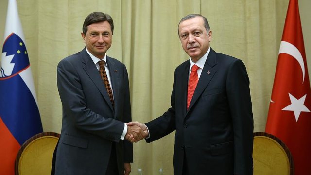 Cumhurbaşkanı Erdoğan, Abe ve Pahor ile bir araya geldi Cumhurbaşkanı Erdoğan, Abe ve Pahor ile bir araya geldi