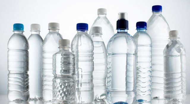 Damacana ve pet şişelerde yer alan numaraların anlamı nedir? Plastik şişeler üzerindeki numaraların anlamı Damacana ve pet şişelerde yer alan numaraların anlamı nedir? Plastik şişeler üzerindeki numaraların anlamı