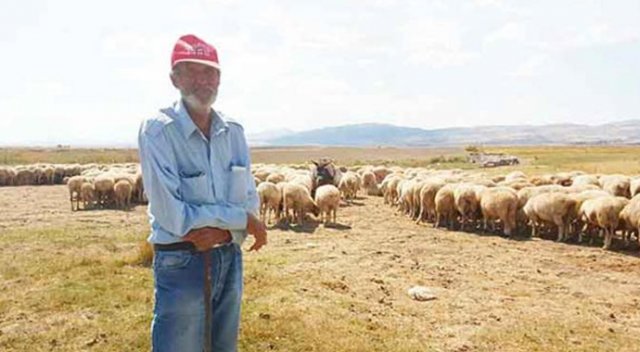 Darbecilerin para dolu çantasını bulan çoban konuştu Darbecilerin para dolu çantasını bulan çoban konuştu