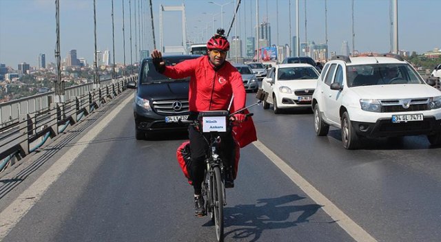 Darbeye karşı 2 bin 250 kilometre pedal çevirdi Darbeye karşı 2 bin 250 kilometre pedal çevirdi