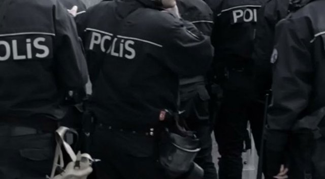 Denizli'de 18 polis tutuklandı Denizli'de 18 polis tutuklandı