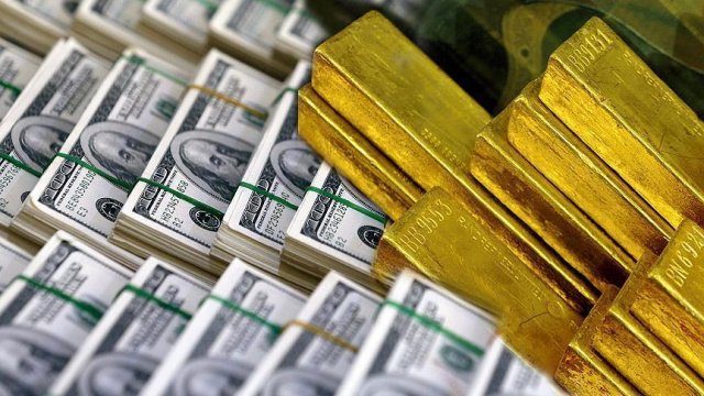 Dolar yerinde saydı altın şaha kalktı