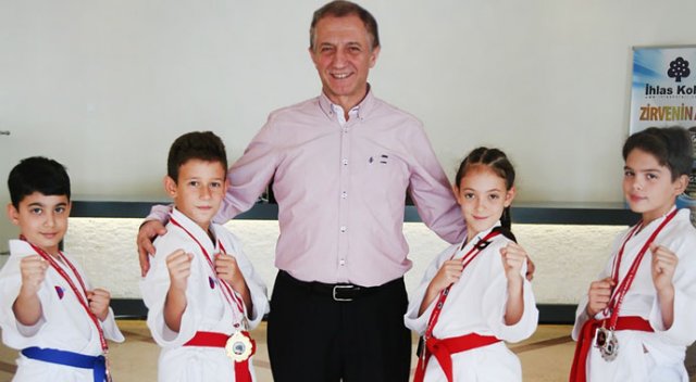 Elif Şişmanoğlu karate şampiyonu Elif Şişmanoğlu karate şampiyonu