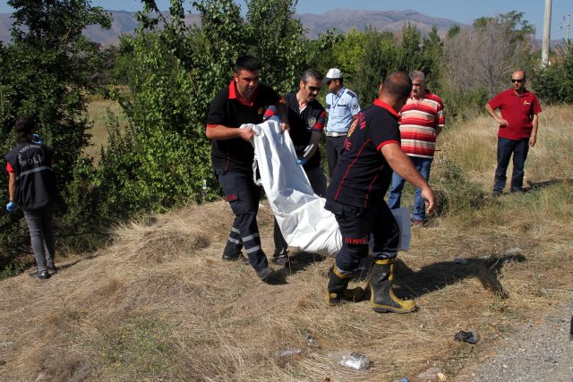 Erzincan&#039;da katliam gibi kaza, 4 ölü var