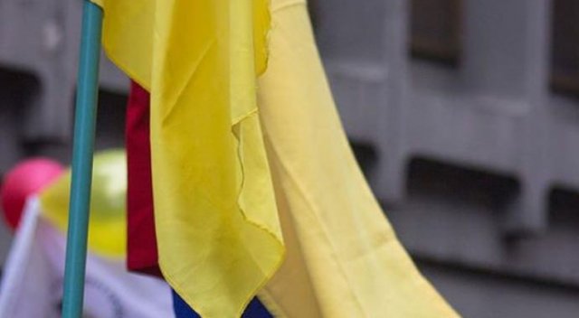 FARC liderleri barış anlaşmasına tam destek verdi FARC liderleri barış anlaşmasına tam destek verdi