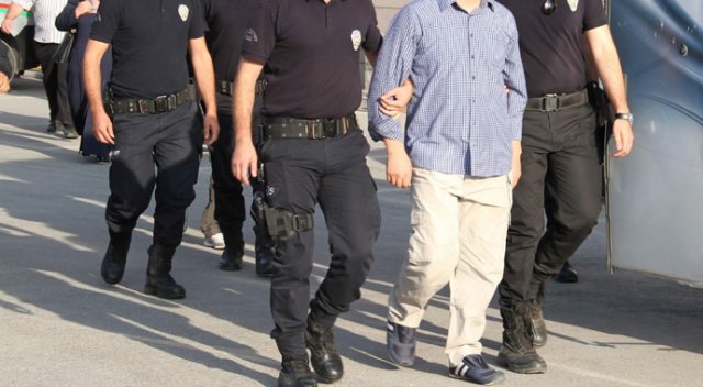 FETÖ’den gözaltına alınan 23 kişi tutuklandı FETÖ’den gözaltına alınan 23 kişi tutuklandı