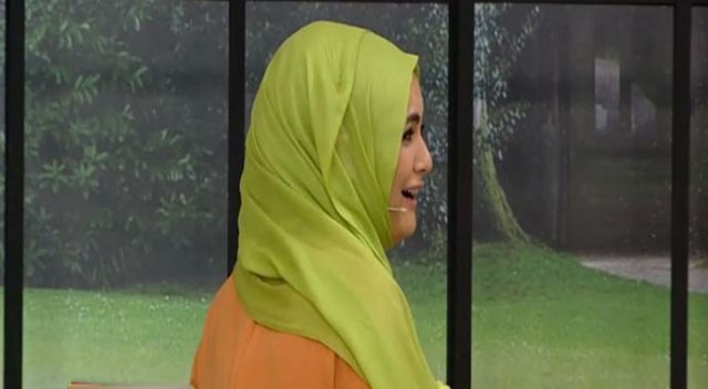 Hanife&#039;nin talibi stüdyoya motosikletle geldi