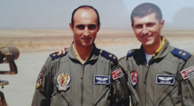 Hiç düşünmeden gönülden dönüyorlar