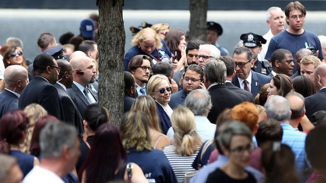 Hillary Clinton 11 Eylül törenlerinde rahatsızlandı Hillary Clinton 11 Eylül törenlerinde rahatsızlandı