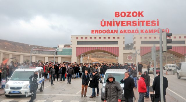 Hırsız FETÖ’cüleri ihbar etti, profesörlüğü gitti Hırsız FETÖ’cüleri ihbar etti, profesörlüğü gitti