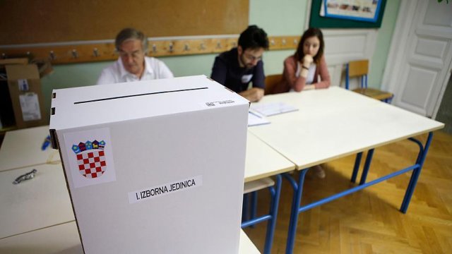 Hırvatistan'daki genel seçimlerde oy verme işlemi tamamlandı Hırvatistan'daki genel seçimlerde oy verme işlemi tamamlandı