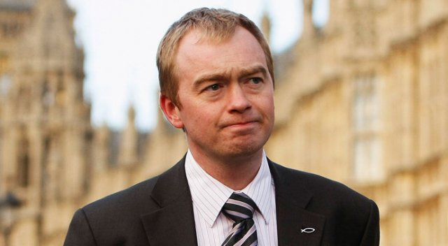İngiliz politikacı Farron'dan ülkesine sert eleştiri İngiliz politikacı Farron'dan ülkesine sert eleştiri