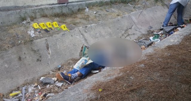 İstanbul'da dehşet! Parkta çocuklar ceset buldu İstanbul'da dehşet! Parkta çocuklar ceset buldu