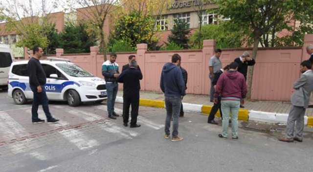 İstanbul'da okul önünde silahlı saldırı dehşeti! İstanbul'da okul önünde silahlı saldırı dehşeti!