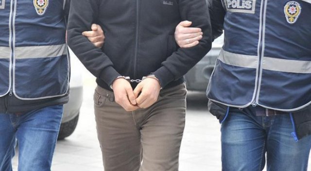 İzmir'de 32 kişi tutuklandı İzmir'de 32 kişi tutuklandı