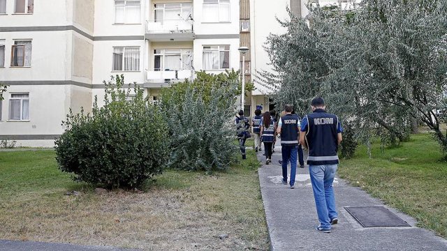 İzmir Petkim'de operasyon! İzmir Petkim'de operasyon!