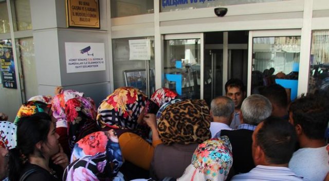 Kahramanmaraş'ta geçici iş kuyruğu Kahramanmaraş'ta geçici iş kuyruğu