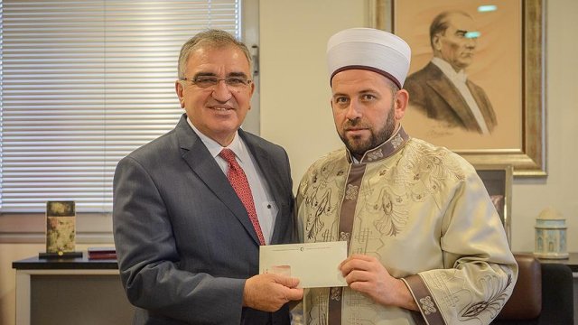 Karadağ'dan 15 Temmuz şehit ailelerine yardım Karadağ'dan 15 Temmuz şehit ailelerine yardım