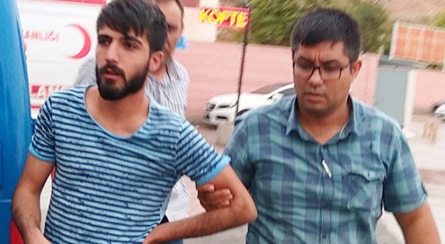 Kendisine kimlik soran polisi, bacağına yapışıp ısırdı! Kendisine kimlik soran polisi, bacağına yapışıp ısırdı!