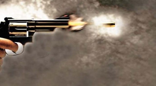 Kocaeli'de silahlı kavga: 3 yaralı Kocaeli'de silahlı kavga: 3 yaralı