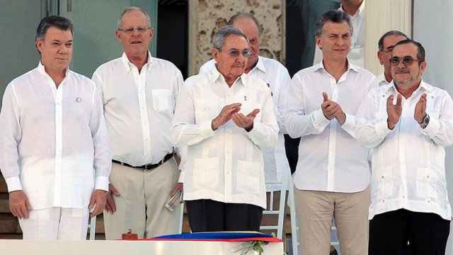 Kolombiya'da tarihi anlaşma imzalandı Kolombiya'da tarihi anlaşma imzalandı