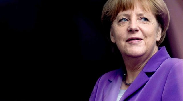 Merkel'in partisi üçüncü oldu
