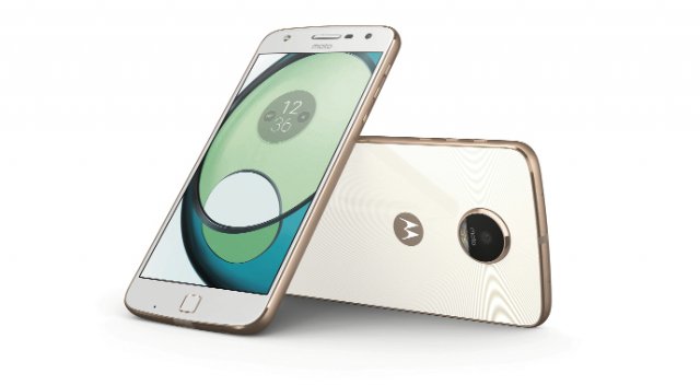 Motorola modüler akıllı telefonla döndü Motorola modüler akıllı telefonla döndü