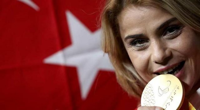 Muratlı’dan hem rekor hem altın Muratlı’dan hem rekor hem altın