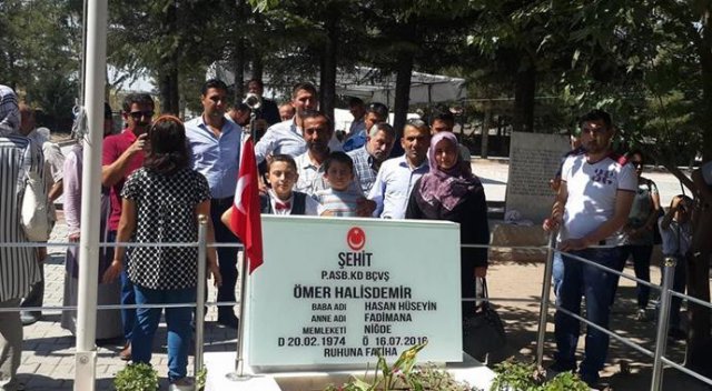 Ömer Halisdemir&#039;in mezarını 500 bin kişi ziyaret etti