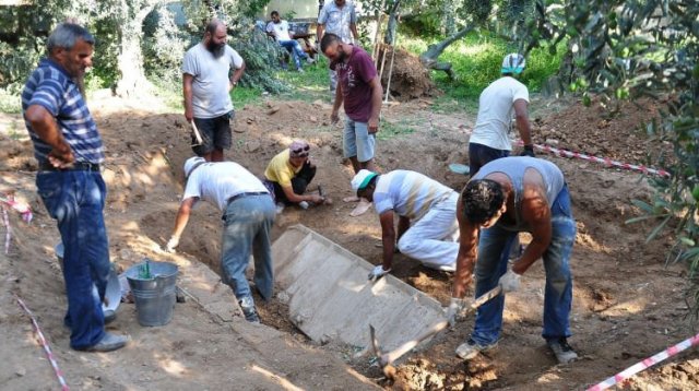 Polis çalıntı araç ararken bakın ne buldu Polis çalıntı araç ararken bakın ne buldu
