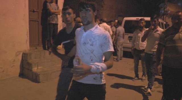 Şanlıurfa'da Suriyeliler ile mahalleliler arasında gerginlik Şanlıurfa'da Suriyeliler ile mahalleliler arasında gerginlik