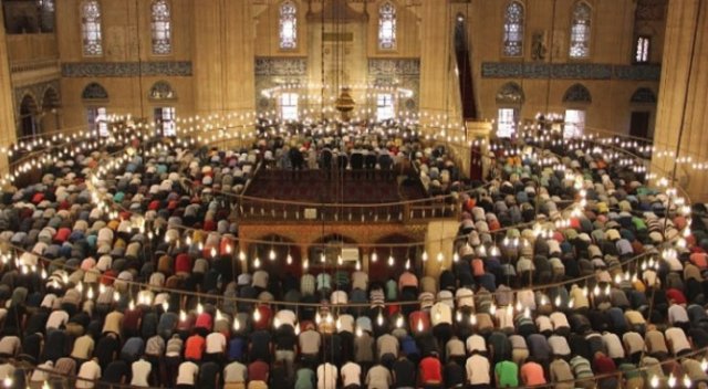 Selimiye camii bayram sabahı doldu taştı