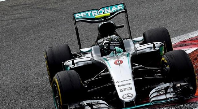 Singapur'da pole pozisyonu Rosberg'in Singapur'da pole pozisyonu Rosberg'in