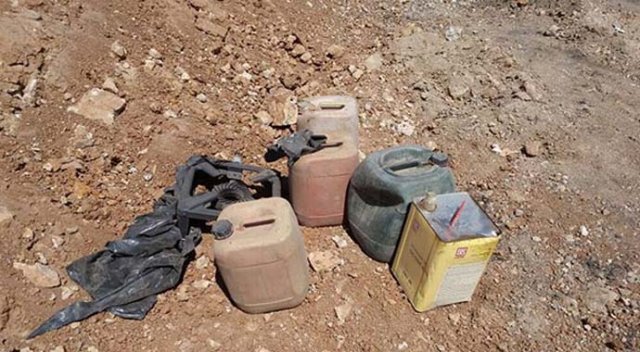 Şırnak'ta 3 bomba yüklü araç bulundu! Şırnak'ta 3 bomba yüklü araç bulundu!