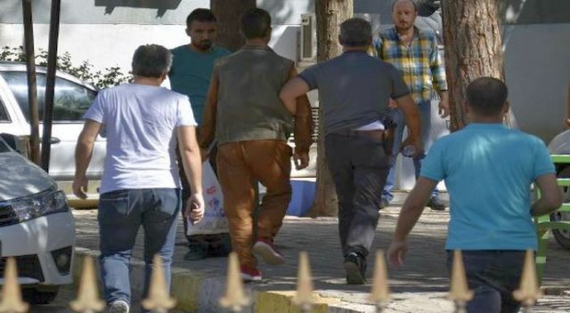 Siverek'te 'peşmerge kıyafetli' kişi gözaltına alındı