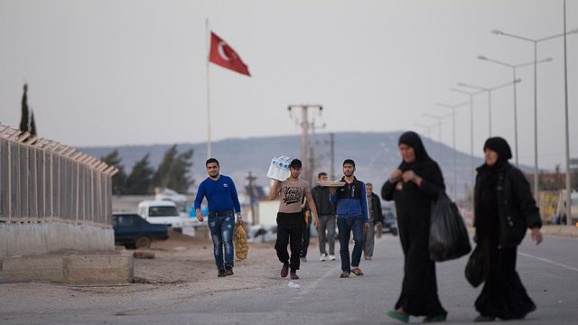Suriyelilerin bayramda ülkelerine gitmelerine izin verilmeyecek Suriyelilerin bayramda ülkelerine gitmelerine izin verilmeyecek