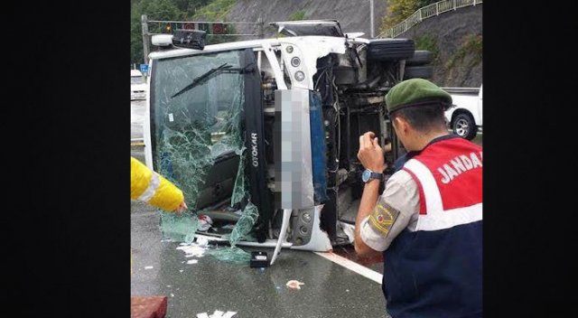 Trabzon'da feci kaza: 24 yaralı Trabzon'da feci kaza: 24 yaralı