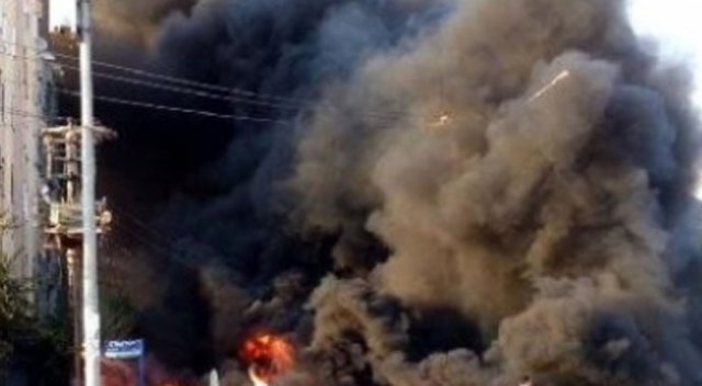 Van&#039;da elektrik trafosu patladı