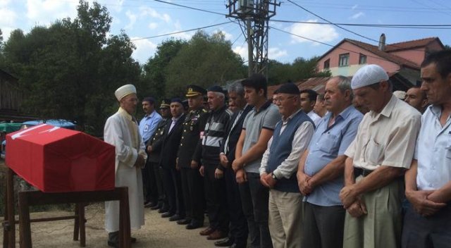 Vatani görevini yaparken kanserden öldü Vatani görevini yaparken kanserden öldü
