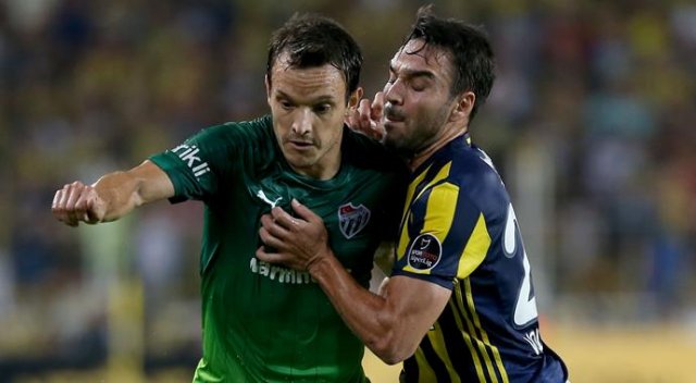 Volkan Şen çimleri yoldu Volkan Şen çimleri yoldu
