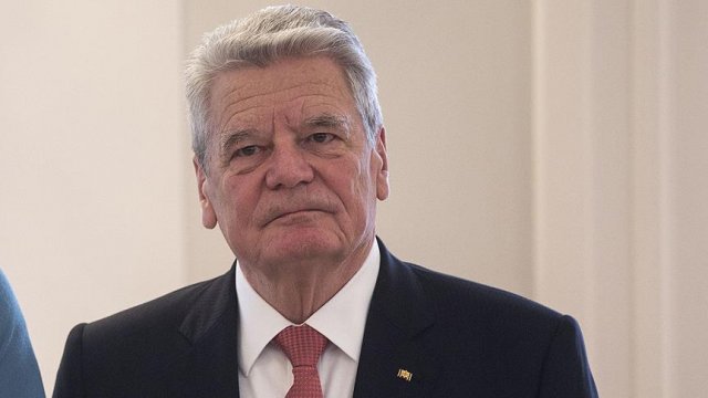 'Alman Cumhurbaşkanı olaydan duyduğu üzüntüyü belirterek özür diledi' 'Alman Cumhurbaşkanı olaydan duyduğu üzüntüyü belirterek özür diledi'