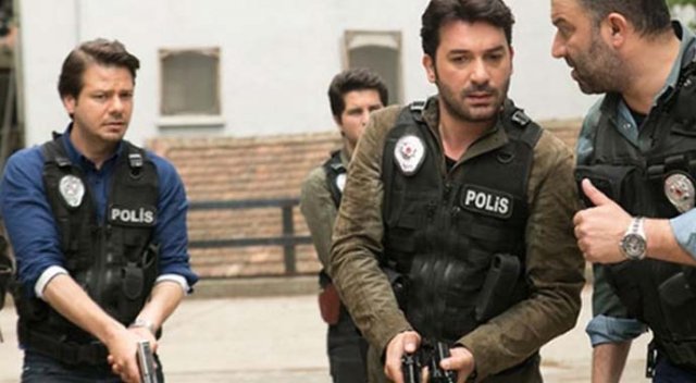 'Arka Sokaklar'da bir komiser FETÖ'cü çıktı! 'Arka Sokaklar'da bir komiser FETÖ'cü çıktı!
