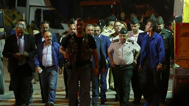 1. Ordu Komutanı Avsever patlama yerinde!